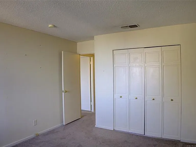 Adorable 2 bed 2 bath in historic Liberty Tower — Photo 17