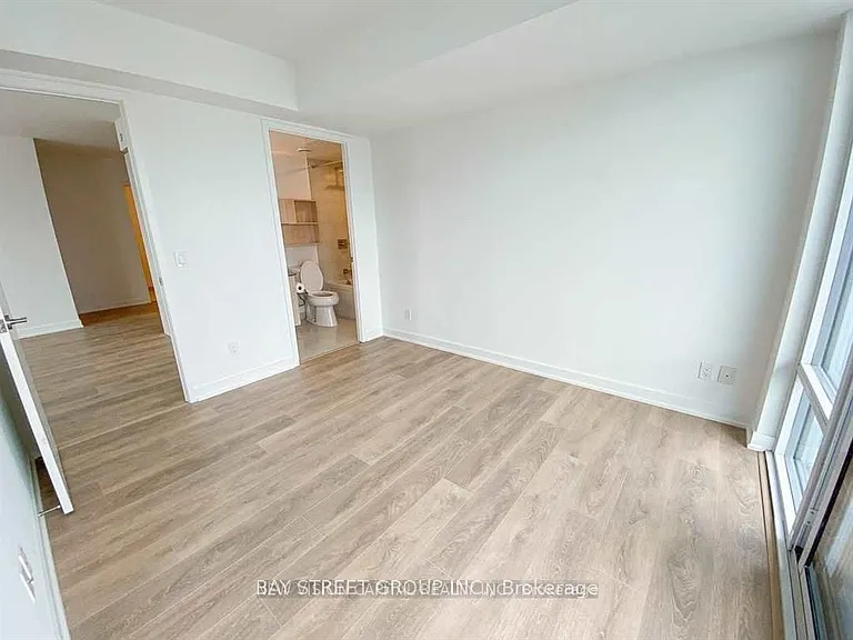 501 Yonge St #3209 — Photo 15