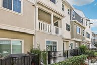 168486 - Carson, CA 90746-S1810-001.jpg
