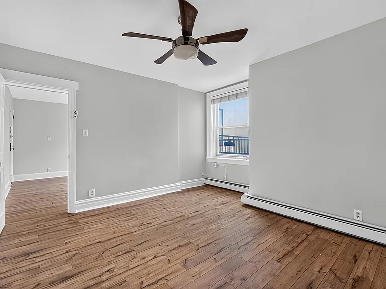 625 Washington St #2 — Photo 5