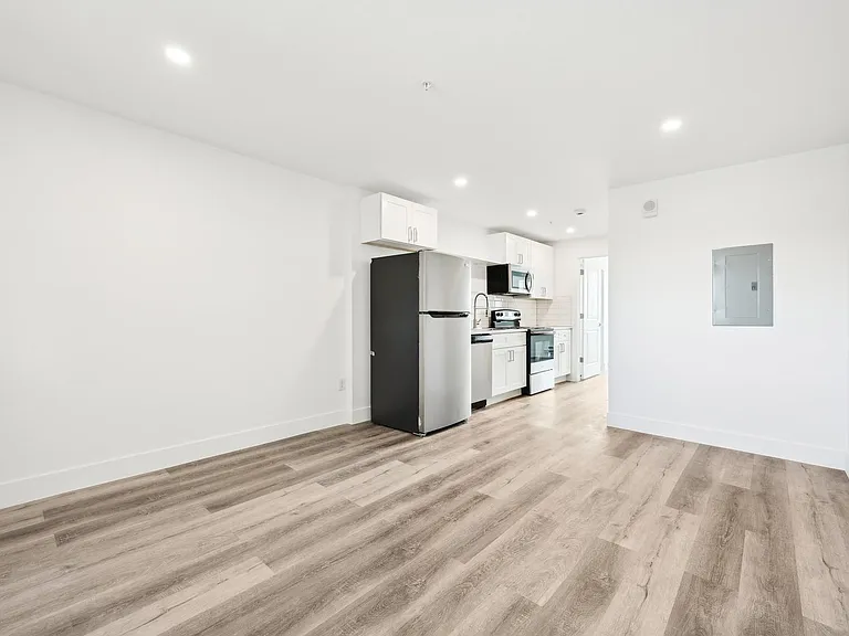11800 E Colfax — Photo 39