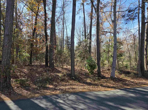 17 Five Bridge Rd, Camden, SC 29020