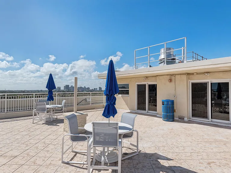 511 Bayshore Dr #206 — Photo 15
