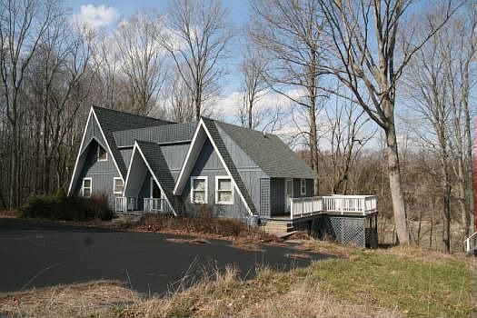 2nd image of 540 White Oak Dr
