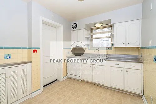 2802 Digby Ave Photo 1