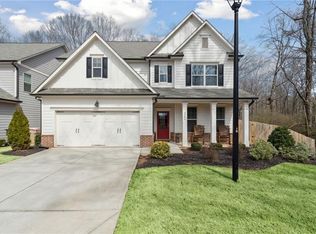 5504 Shallow Branch Dr, Flowery Branch, GA 30542