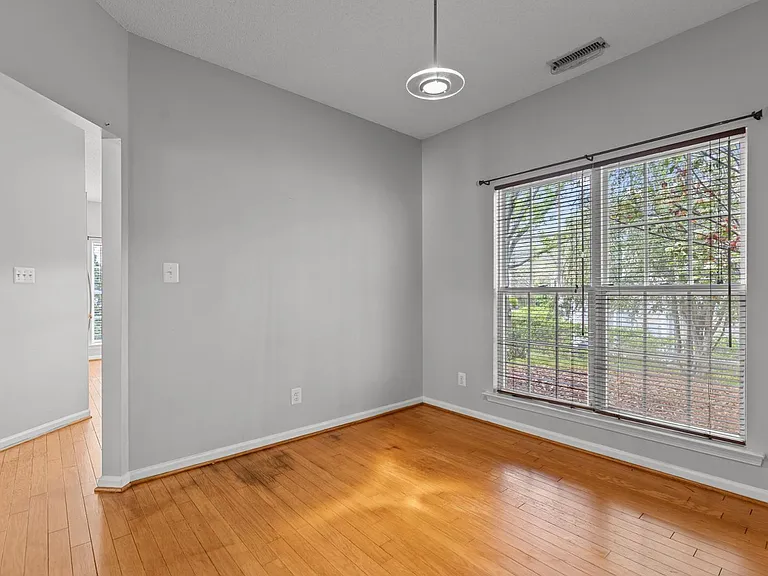 5316 Corinthian Way — Photo 11