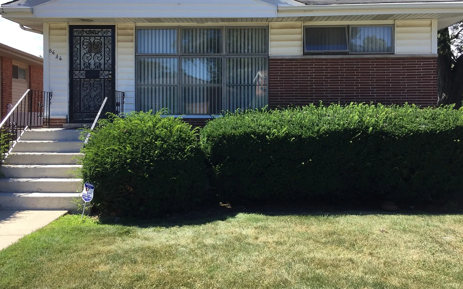 8646 S Kimbark Ave photo 1