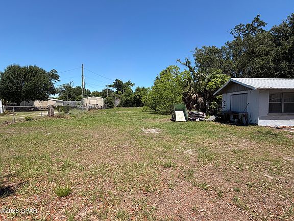 3rd image of 808 Detroit Ave
