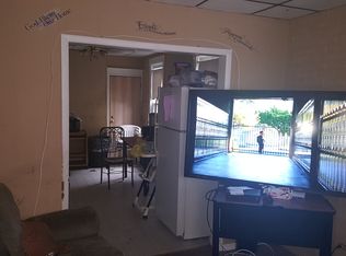 709 Division St, Trenton, NJ