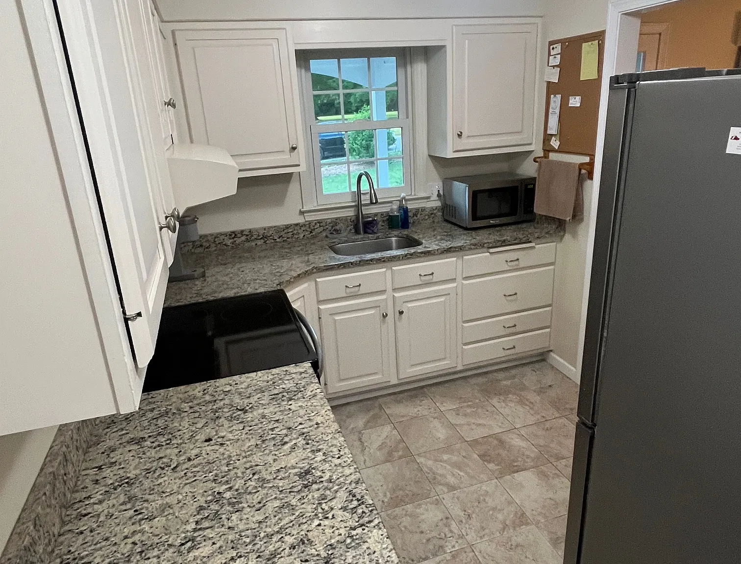 2 bed, 1065 sqft, $2,400 — Photo 2