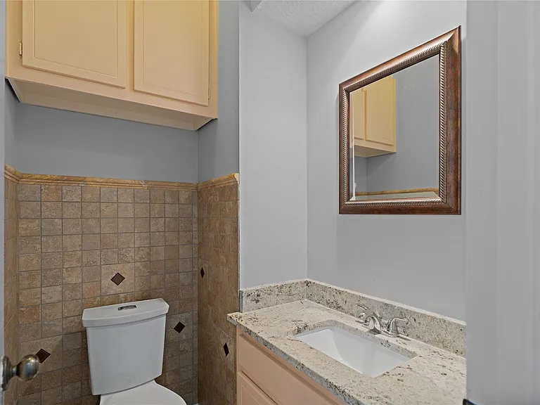 15414 Willow River Dr — Photo 11