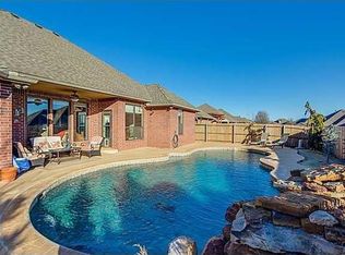 16108 Ledge Ln, Edmond, OK 73013