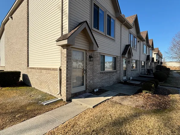 29403 Maurice Ct, Chesterfield, MI 48047