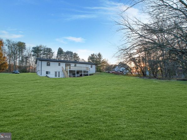 678 Chestnut Springs Ln, Glen Burnie, MD 21060