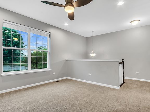 4th image of 297 Lionel Dr