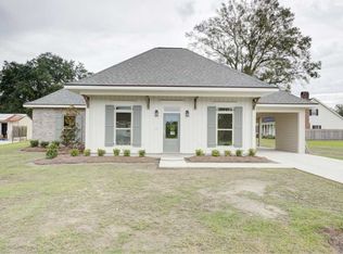 97 Midway St, Thibodaux, LA 70301