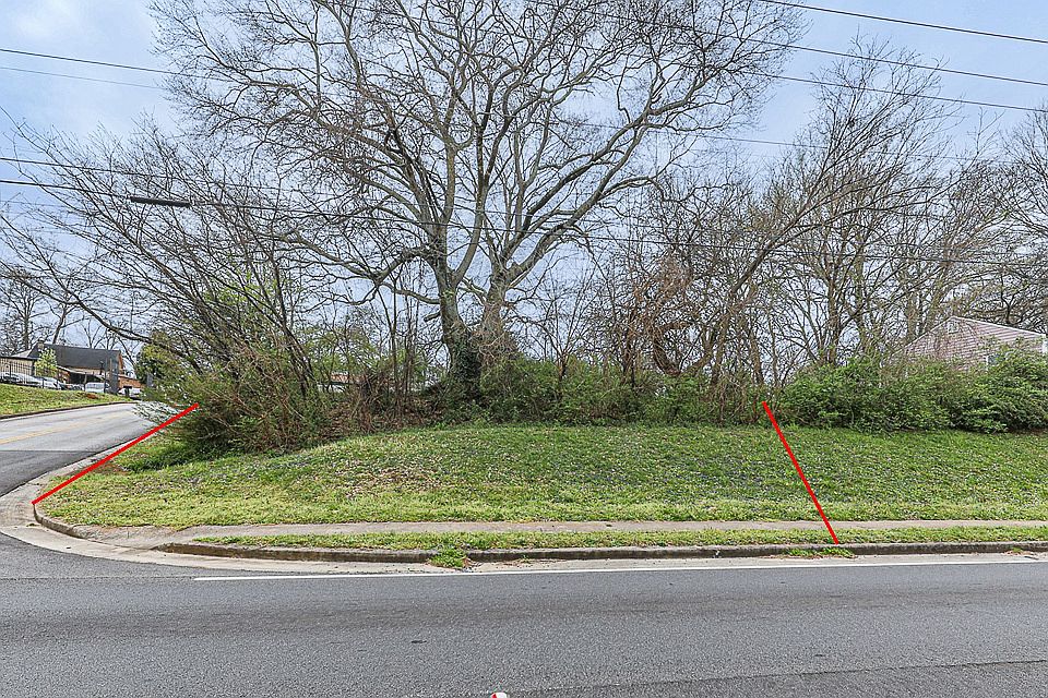 2nd image of 380 Old Clay St SE