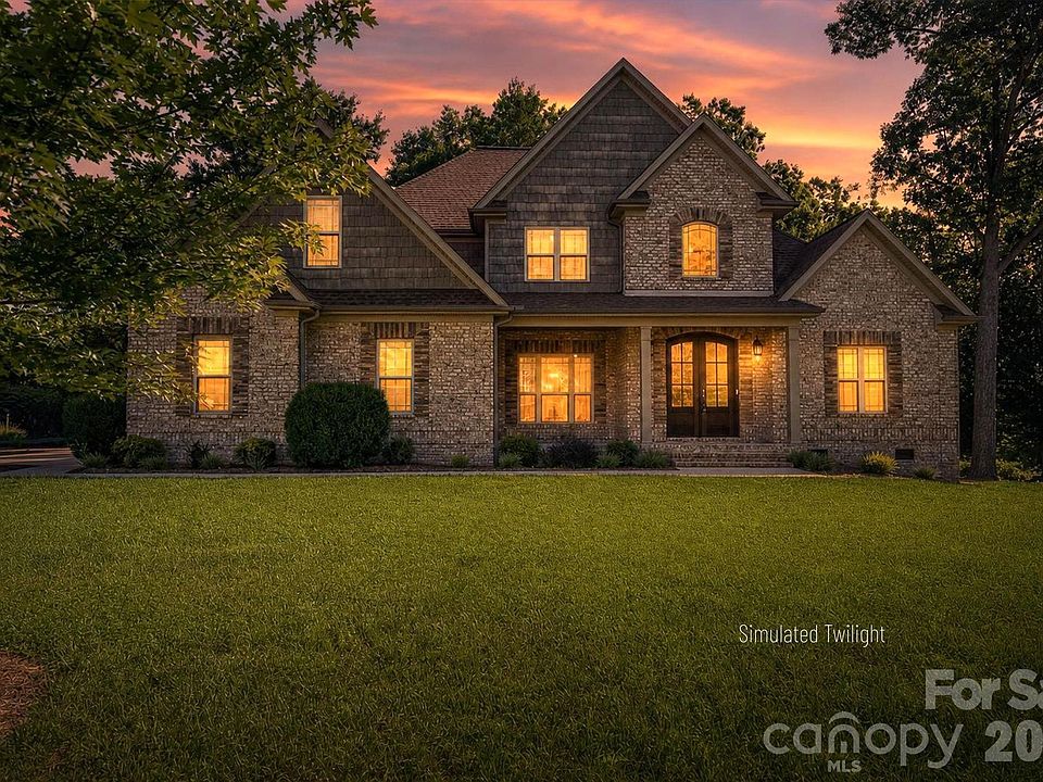 1st image of 708 Players Ridge Rd