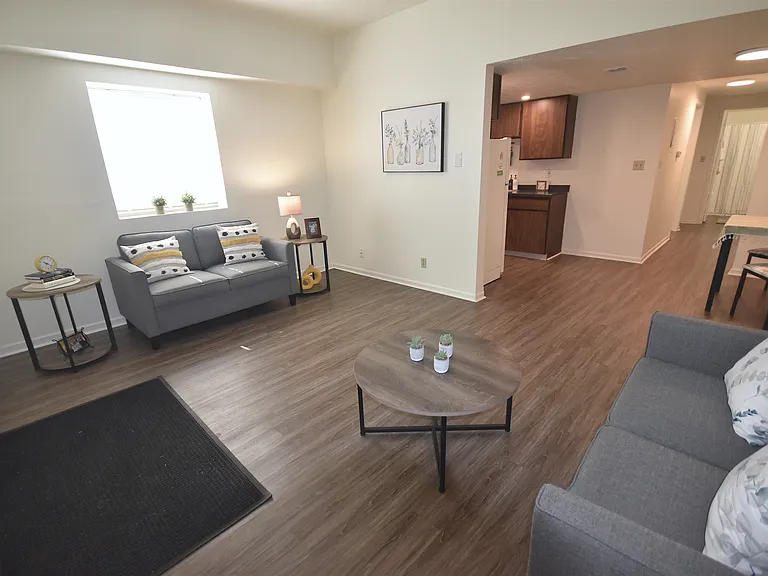 Waveland Place Apartments — Photo 22