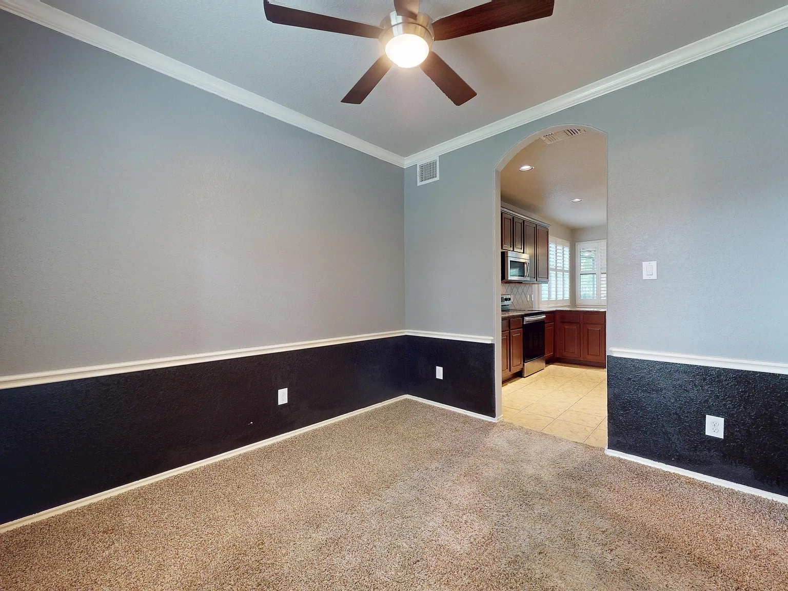 240 Fritz Way - 1 — Photo 4