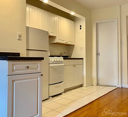 Rented by City Connections Realty | media 21