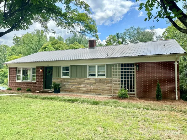 840 Meadowood Dr NE, Lenoir, NC 28645