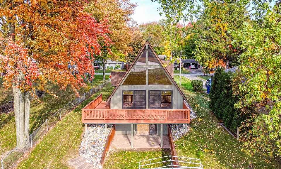 2625 N Lakeview Dr, Sanford, MI 48657 Zillow