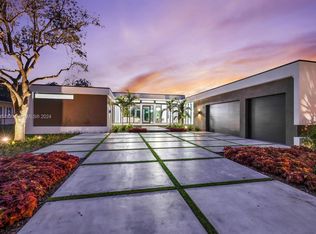 7655 SW 83rd Ct, Miami, FL 33143