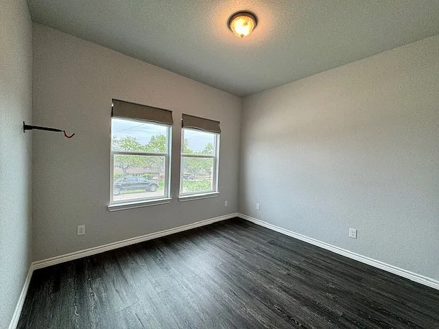 1285 Live Oak Dr — Photo 18