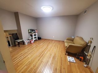 10 Eastern Dr, New Hyde Park, NY