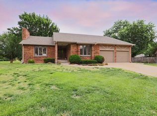 10318 W Alamo Ct, Wichita, KS 67212