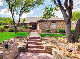2308 Eagle Park Ln, Arlington, TX 76011