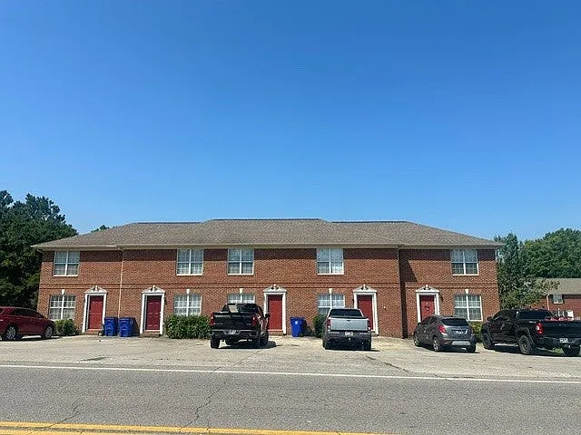 2 bed, 1.5 bath, 936 sqft, $1,095 — Photo 2
