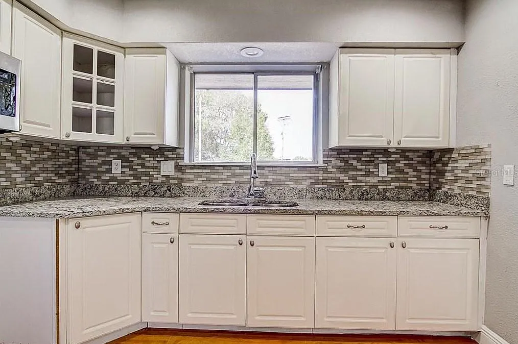 6334 Newtown Cir — Photo 2