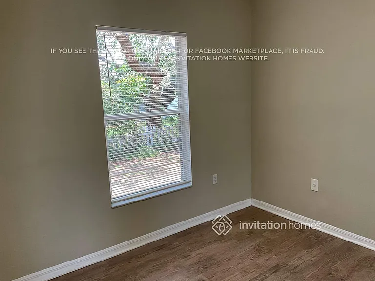 660 Anclote Dr — Photo 11