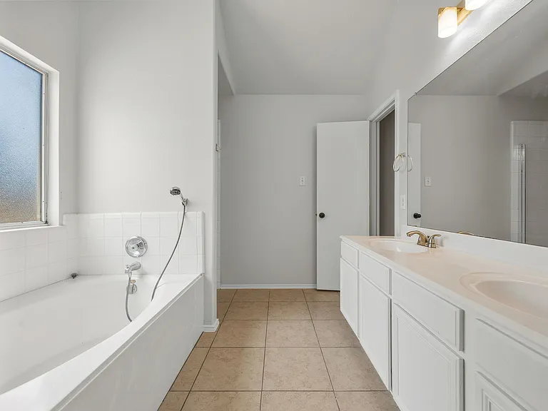 9313 Norfolk Ln — Photo 13