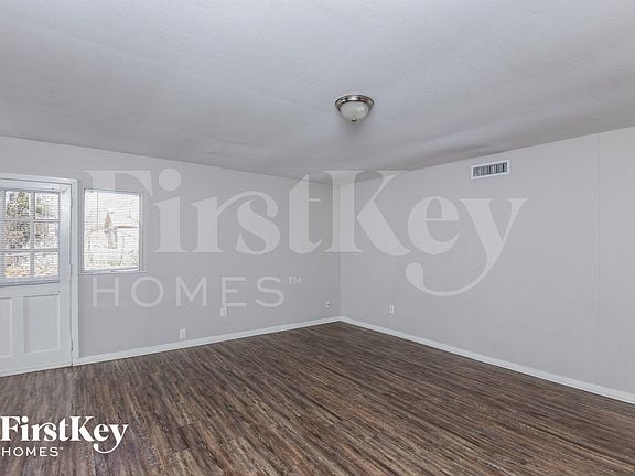 5th image of 129 Sheffield Dr