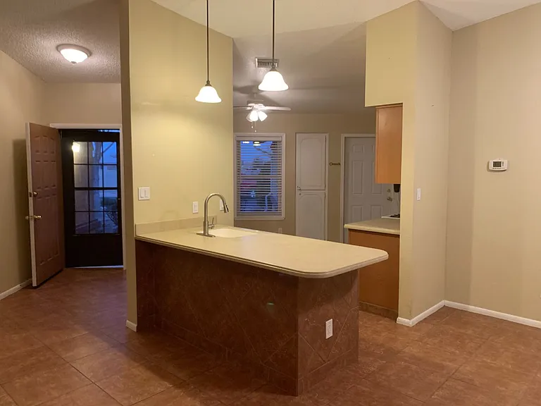 2220 Iris Dr — Photo 11