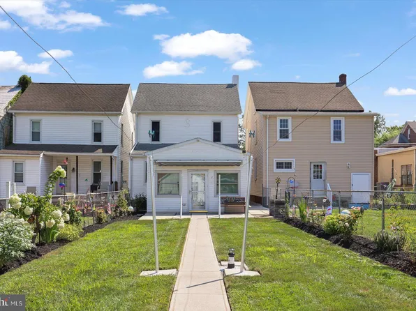 109 N Peters St, New Oxford, PA 17350