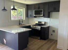 1162 W 74th St, Los Angeles, CA