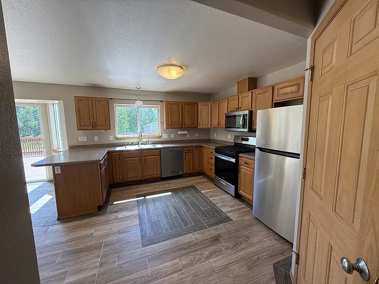 335 N Roy Cir — Photo 4
