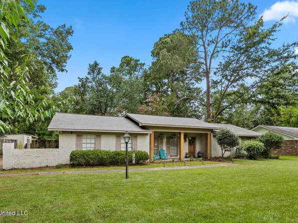 141 Meadowdale Dr, Madison, MS 39110