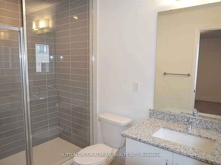 1475 Blackmore St — Photo 8