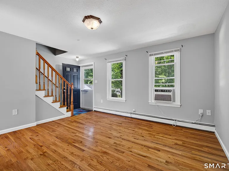 224 Anns Farm Rd — Photo 3