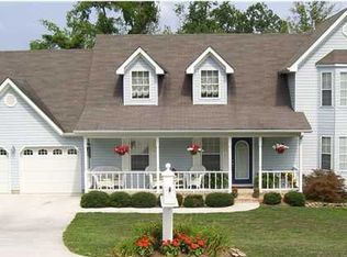 100 Whispering Pine Dr, Ringgold, GA 30736