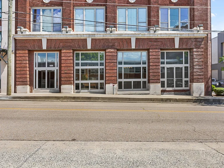 420 S Front St #407 — Photo 1