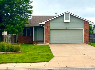 1719 N Amber Ridge St, Derby, KS 67037