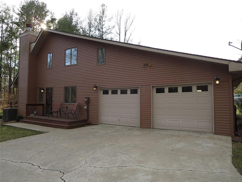 1st image of 172 Pine Ln