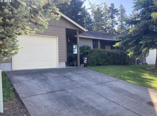 2110 Wilson Ave, Cottage Grove, OR 97424